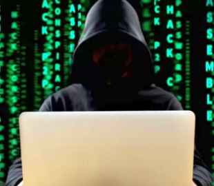 ФБР: кіберзлочинці полюють на інтимні фотографії користувачів, зламуючи їх акаунти