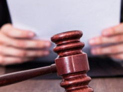Закликала окупувати Херсон і знищувати українські міста: суд арештував 60-річну херсонку