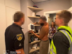 У Києві викрили call-центр, який ошукав інвесторів із Чехії на понад 8,4 млн гривень