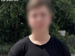 У Києві пенсіонерка віддала шахраям $18 тисяч для "перевірки" СБУ: затримано 23-річного кур'єра